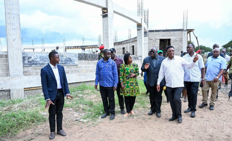 WAZIRI MKUU AFICHUA SIRI YA MICHEZO INAYOTUMIKA KUIBA FEDHA