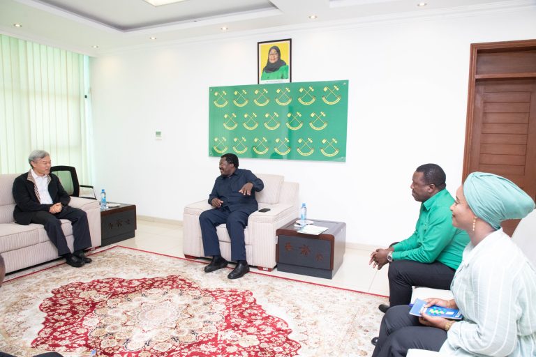 KATIBU MKUU WA CCM AKUTANA NA MKURUGENZI WA KAMPUNI YA CTG YA CHINA