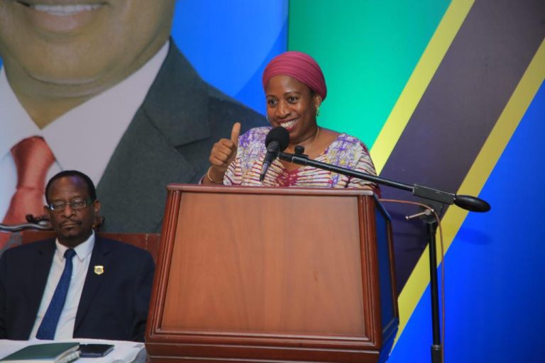 TUSIPOCHUKUA TAHADHARI VIFO VITOKANAVYO NA SARATANI VITAONGEZEKA – WAZIRI UMMY