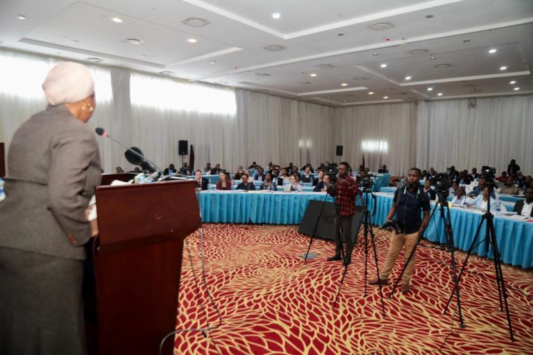 SERIKALI YABAINISHA VIPAUMBELE 6 VYA KISERA KATIKA SEKTA YA AFYA 2024/25
