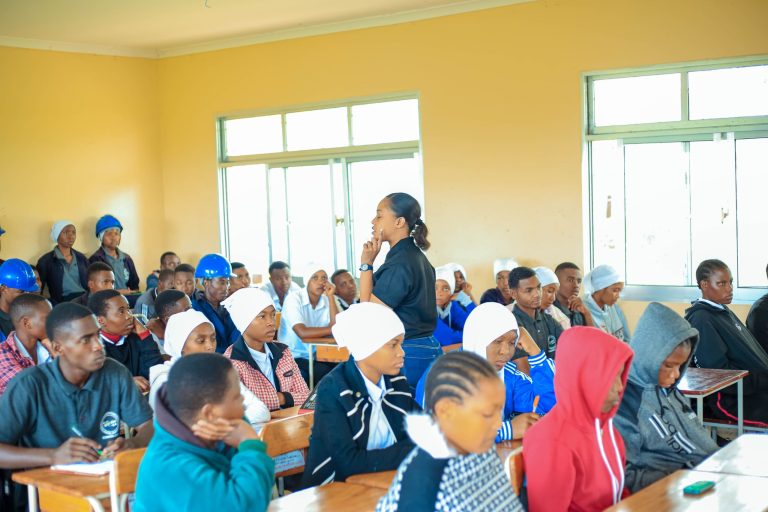 DCEA YAWAFIKIA WANAFUNZI ZAIDI YA 1,000 MANYARA