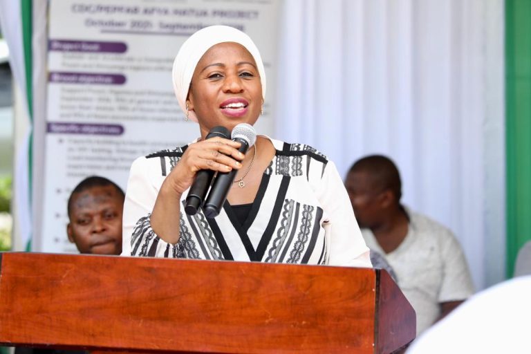 WADAU SEKTA YA AFYA WAKABIDHI VITENDEA KAZI VYA THAMANI YA MILIONI 800 KWA SERIKALI