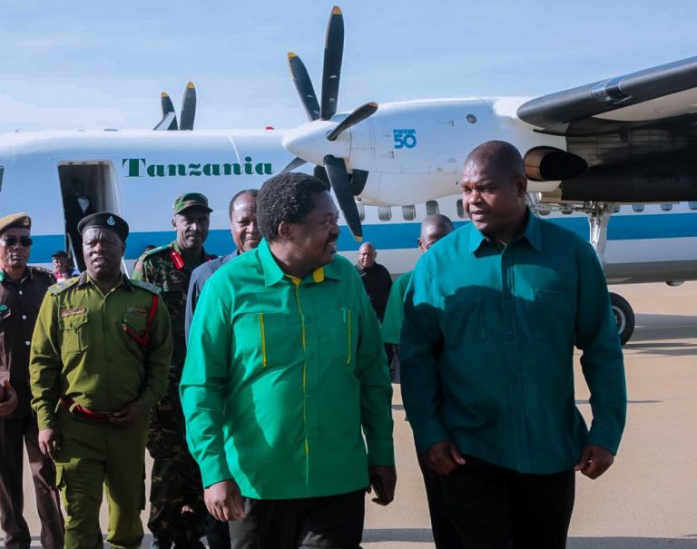 DKT. NCHIMBI AWASILI TABORA KUSHIRIKI MAZISHI YA MZEE WAKASUVI