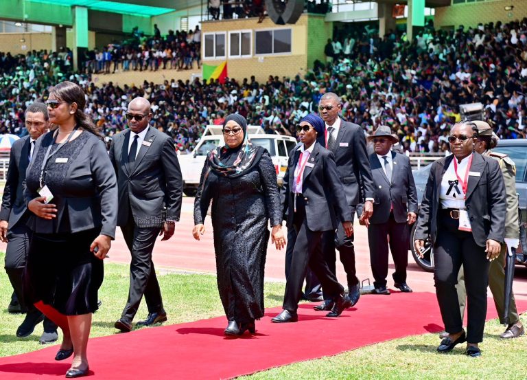 RAIS DKT. SAMIA AHUDHURIA MAZISHI YA HAYATI RAIS DKT. HAGE GEINGOB WA NAMIBIA