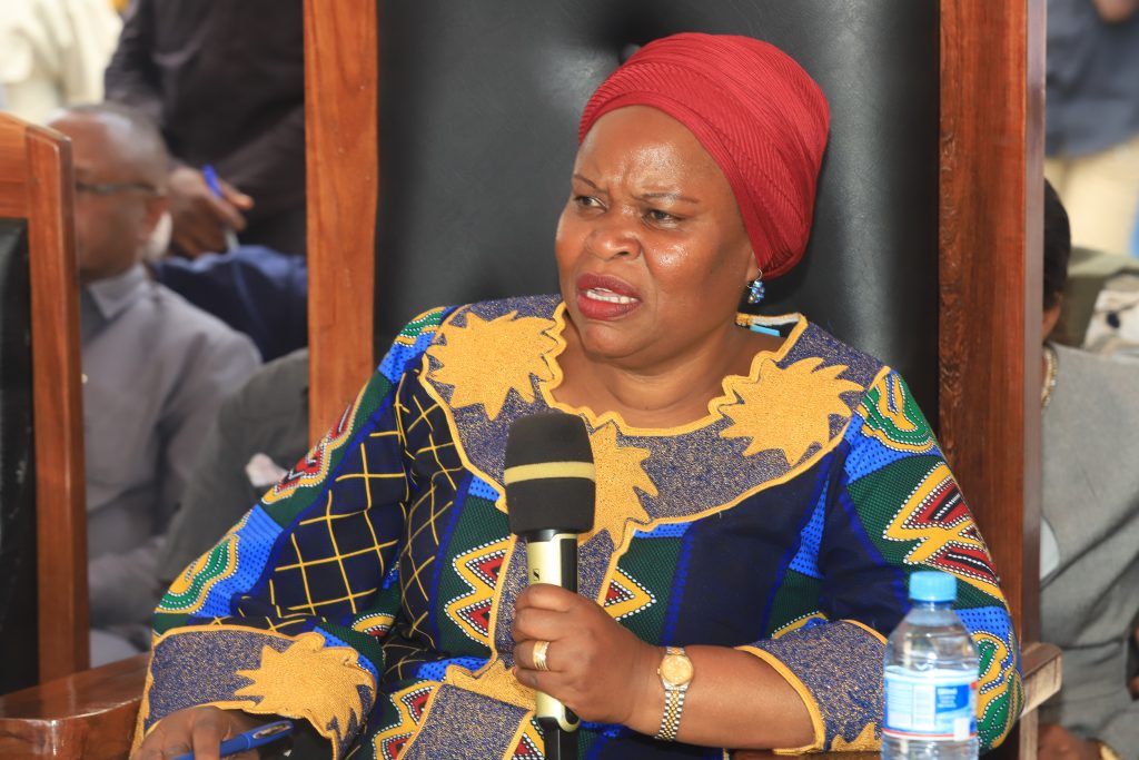 RC MNDEME ASIKILIZA NA KUTATUA KERO ZA WANANCHI MANISPAA YA SHINYANGA