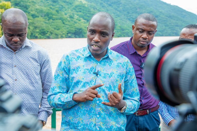 DKT. BITEKO AENDELEA NA UKAGUZI WA VYANZO VYA UMEME NCHINI