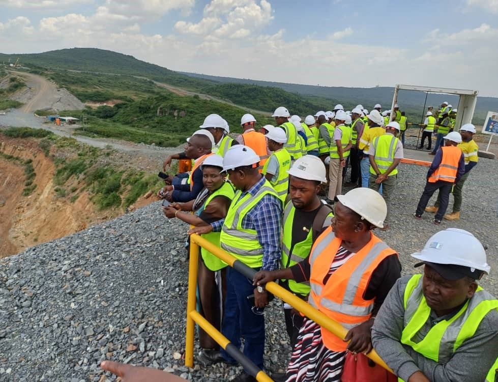 KAMATI YA BUNGE YA NISHATI NA MADINI YATEMBELEA MGODI WA BARRICK NORTH ...