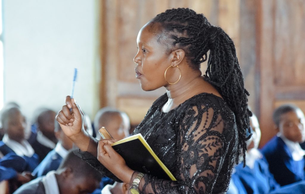 DKT MSOWOYA ATETA NA WANAFUNZI WA KIKE ZAIDI YA 800, MBALAMAZIWA SEKONDARI