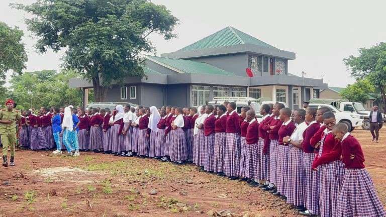 SHULE MPYA TISA ZA SEQUIP ZINAVYOVUTIA WANAFUNZI RUVUMA