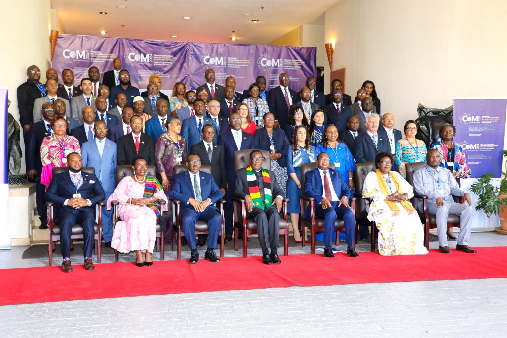 VIWANGO VYA KUBADILISHA FEDHA VYAKUZA DENI NCHI ZA AFRIKA