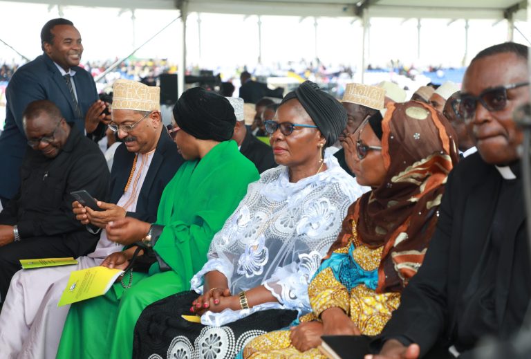 CHATANDA NA SHOMARI WAMLILIA MZEE MWINYI