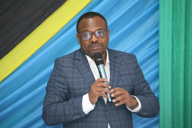 HAKUNA KILICHOSIMAMA KATIKA MIRADI YA AFYA – MHE. NYONGO