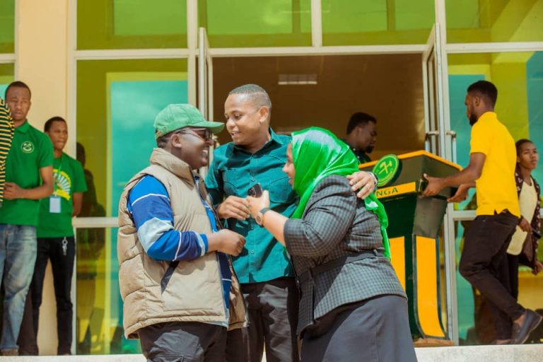 REHEMA SOMBI:VIJANA WAFICHUENI WANAOUZA SUKARI KINYUME NA BEI ELEKEZI.