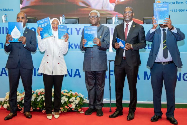 MHANDISI MWAJUMA AZINDUA TAARIFA YA UTENDAJI WA MAMLAKA ZA MAJI