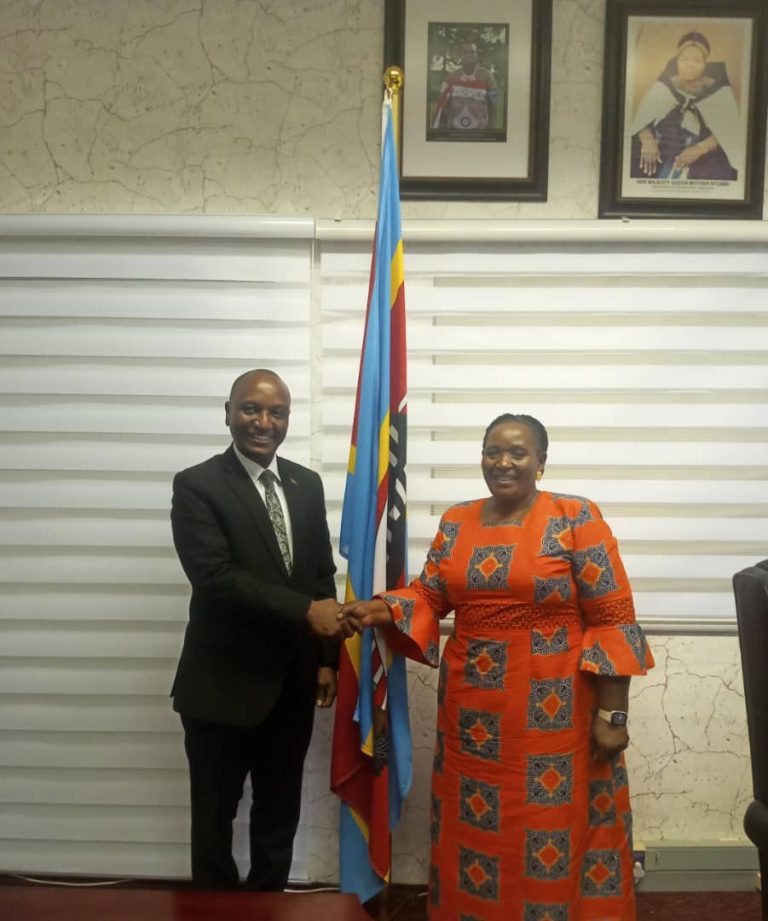 BALOZI KASIKE AKUTANA NA NAIBU WAZIRI ESWATINI