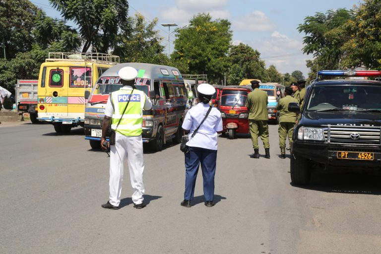 POLISI KUENDELEA KUWABANA WANAVUNJA SHERIA,WANANCHI WANAOMBA OPERESHENI 3D IENDELE