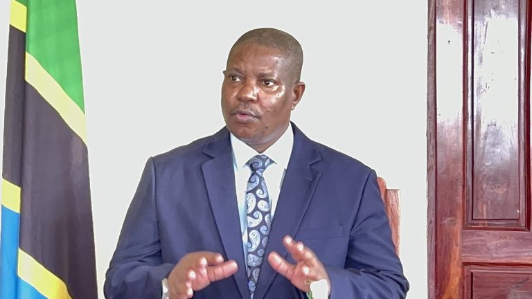 RC RUVUMA AWAAGIZA WAKUU WA IDARA KUANDAA MAJIBU YA HOJA NA MAPENDEKEZO YA CAG