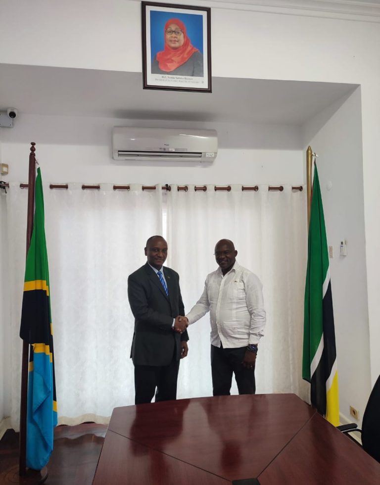 BALOZI KASIKE AKUTANA NA UJUMBE WA TAASISI YA NAFAKA (ICM) YA MSUMBIJI