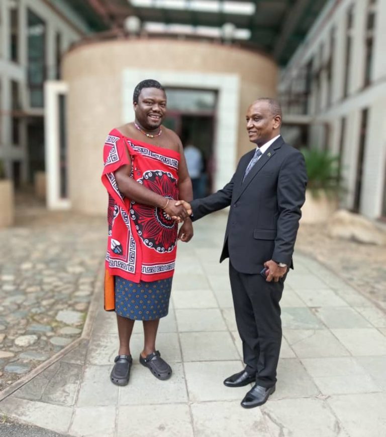 BALOZI KASIKE AKUTANA NA BALOZI WA MAWASILIANO WA ESWATINI