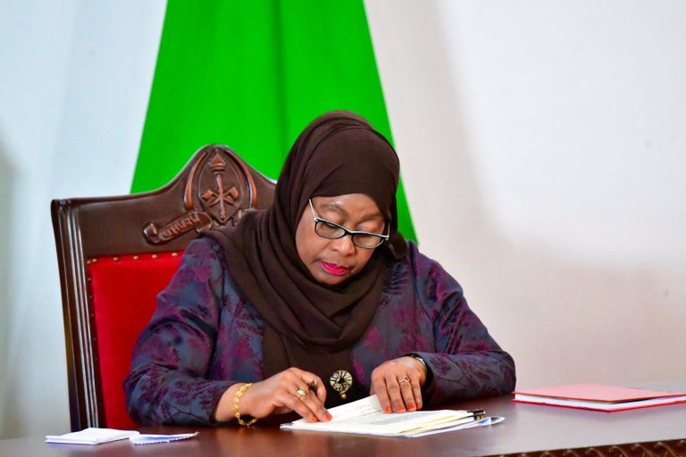 RAIS SAMIA AFANYA UTEUZI WA MKUU WA MKOA, WAKUU WA WILAYA NA NAIBU KATIBU MKUU