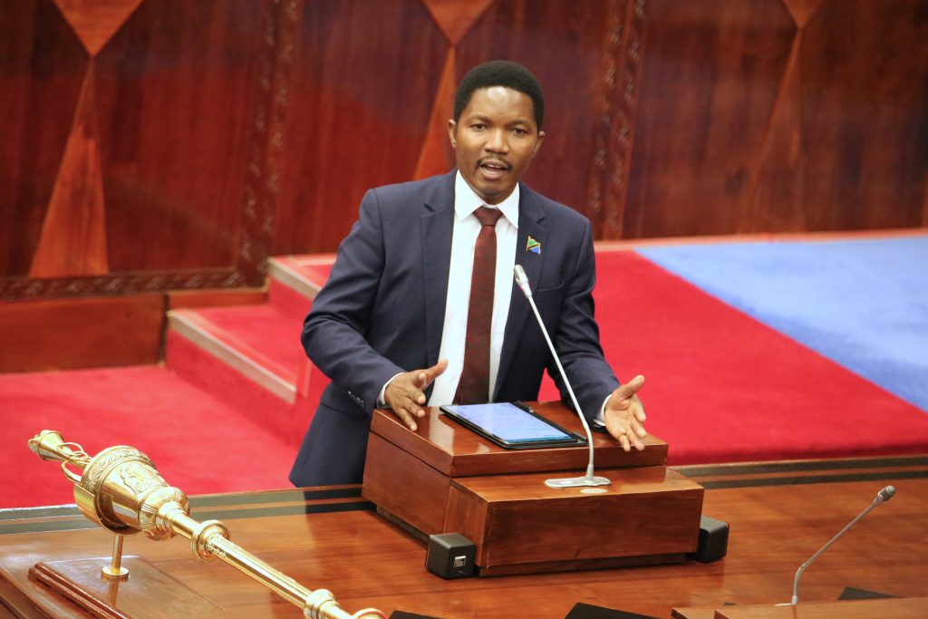 WAZIRI JAFO AKIJIBU MASWALI BUNGEN