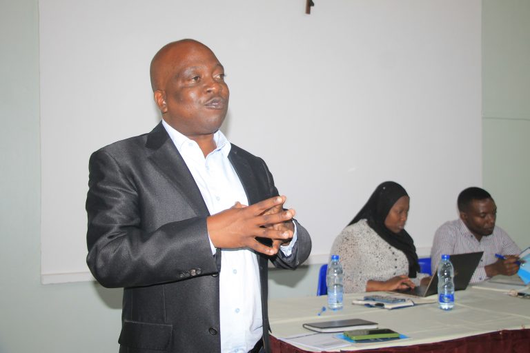 TAKUKURU YATOA ELIMU YA RUSHWA TANESCO SINGIDA, MENEJA ATOA MREJESHO WA KIKAO CHA NAIBU WAZIRI MKUU NA WAZIRI WA NISHATI