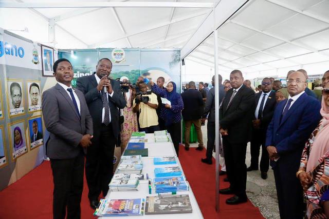 RAIS DK. MWINYI AZINDUA SHEREHE ZA MIAKA 60 YA MUUNGANO WA TANZANIA- NYAMANZI