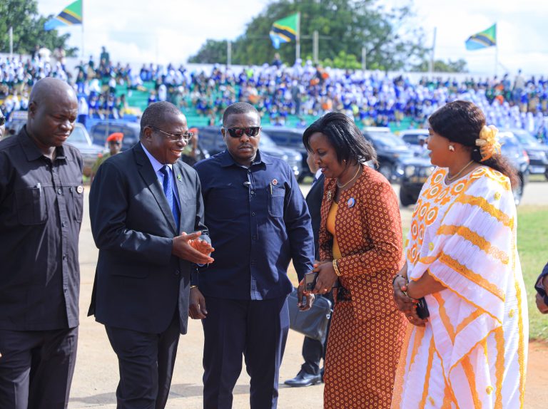 MAKAMU WA RAIS AKIWASILI KUONGOZA WATANZANIA MAOMBI KITAIFA