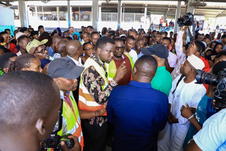 BASHUNGWA AWAONDOA WATENDAJI WA TEMESA KIVUKONI DAR KWA KUSHINDWA KUTEKELEZA MAJUKUMU YAO