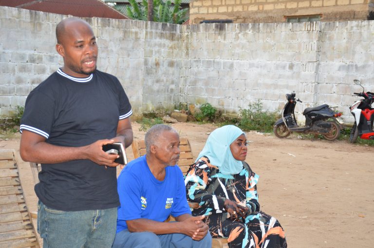BASSFU YATUA MKUNAZISAMAKI KUSIKILIZA WANANCHI