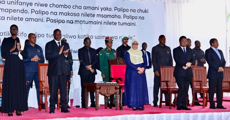 RAIS SAMIA ASHIRIKI MISA TAKATIFU YA MIAKA 40 YA KUMBUKUMBU KIFO CHA HAYATI EDWARD MORINGE SOKOINE