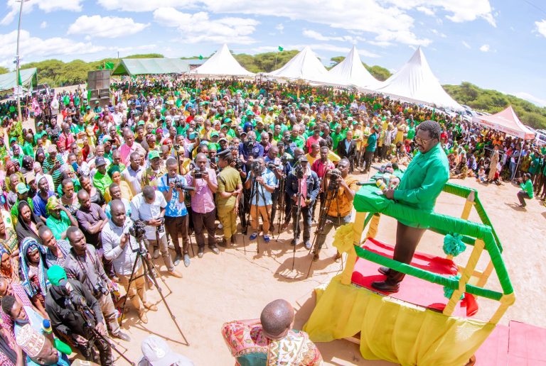DK NCHIMBI ALAKIWA KWA SHANGWE NA MKUTANO MKUBWA UBARUKU, MBARALI