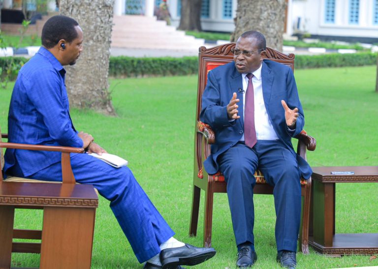 MAKAMU WA RAIS AWATAKA VIJANA KUONGEZA JUHUDI ZA KUPATA UFAHAMU KUHUSU HISTORIA YA NCHI YAO