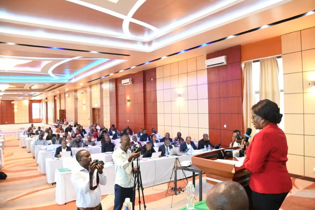 MVUTANO VYAMA VYA WAFANYAKAZI KIKWAZO VIKAO BARAZA LA WAFANYAKAZI WIZARA YA ARDHI