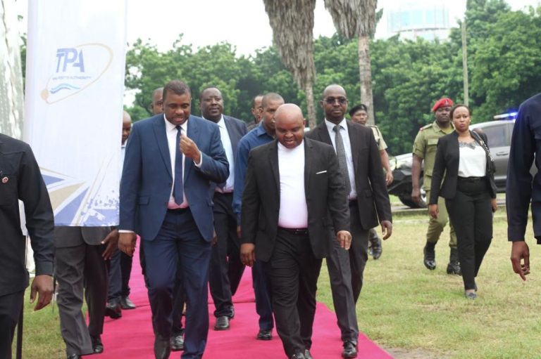 MAKAMU WA PILI WA RAIS ZANZIBAR ATEMBELEA BANDA KA OFISI YA MAKAMU WA RAIS