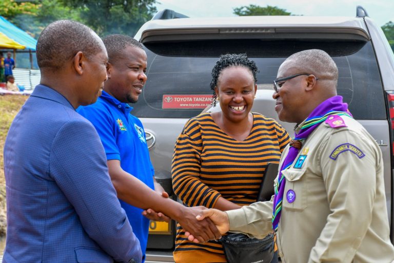 WANAWAKE WALIOJIFUNGUA, WATOTO WAFIKISHIWA MAHITAJI MUHIMU KAMBI ZA MAFURIKO RUFIJI NA KIBITI