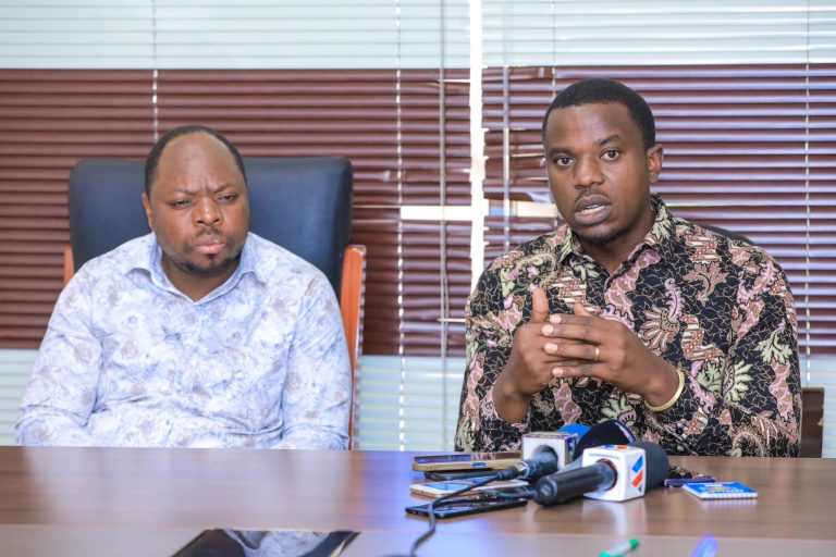WAZIRI BASHUNGWA AWASILI DAR KUKAGUA ATHARI ZA MVUA