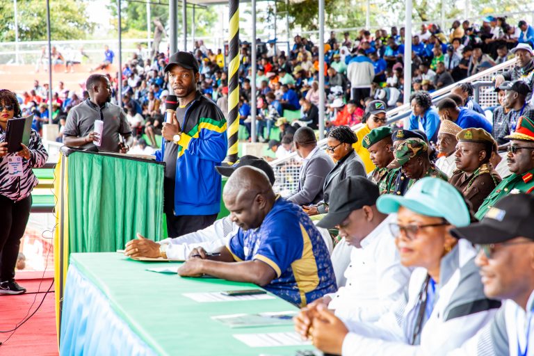 NAIBU WAZIRI KATAMBI AFUNGUA MICHEZO YA MEI MOSI MKOANI ARUSHA