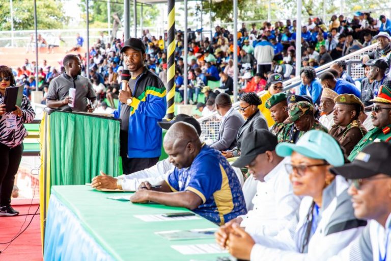 NAIBU WAZIRI KATAMBI AFUNGUA MICHEZO YA MEI MOSI MKOANI ARUSHA