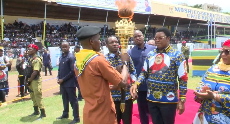 WAZIRI MKUU AZINDUA MBIO ZA MWENGE WA UHURU MWAKA 2024.