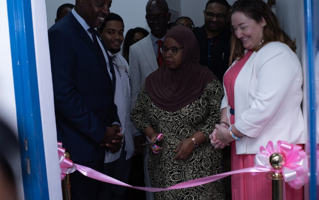 MUHIMBILI YAPOKEA MASHINE YA KISASA YA UCHUNGUZI WA SARATANI YA MATITI ...