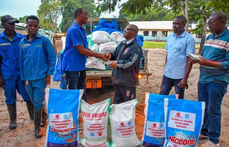 GOODWILL NA SAPPHIRE YAKABIDHI MISAADA KWA WAHANGA WA MAFURIKO RUFIJI, MKOANI PWANI
