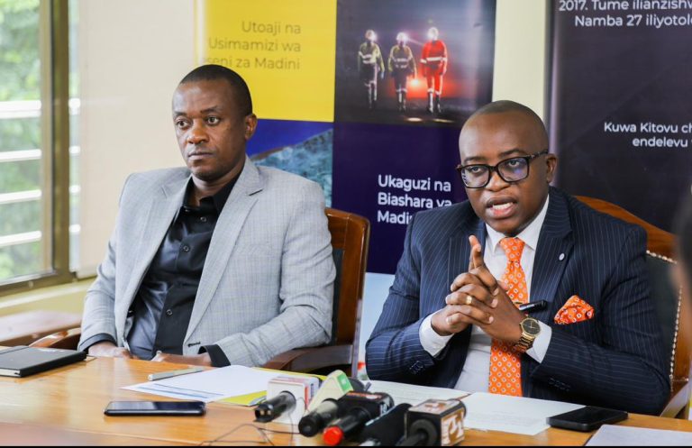 WAZIRI MAVUNDE AFUTA MAOMBI YA LESENI ZA MADINI 227