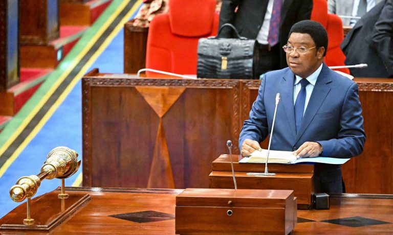 WAZIRI MKUU: SERIKALI YATUMIA SH. TRILIONI 10 UJENZI WA SGR