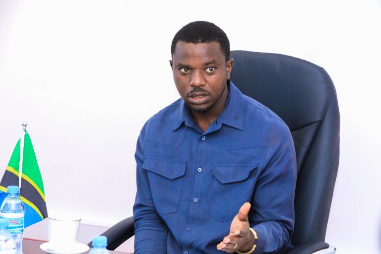BASHUNGWA AZIKUTANISHA TEMESA NA AZAM MARINE UBORESHAJI HUDUMA ZA VIVUKO