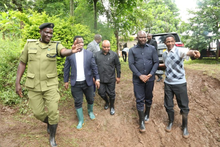 SERIKALI YAONGOZA MAZISHI YA ALIYESHIRIKI TUKIO LA KUCHANGANYA UDONGO
