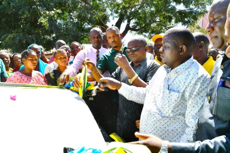 NAIBU WAZIRI PINDA AKABIDHI GARI LA WAGONJWA MPIMBWE