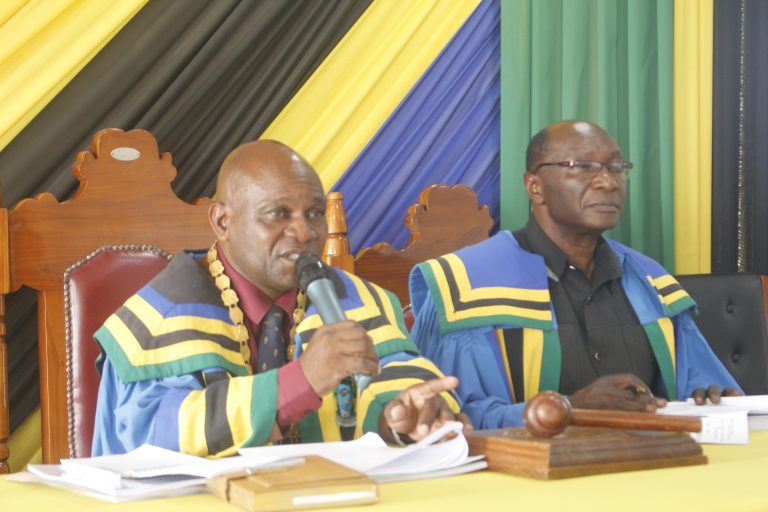 BARAZA LA MADIWANI UBUNGO LAIKUMBUSHA TARURA WAJIBU WAKE.