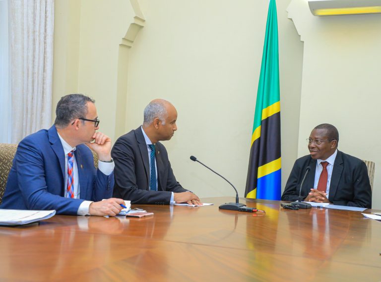MAKAMU WA RAIS AFANYA MAZUNGUMZO NA WAZIRI WA MAENDELEO YA KIMATAIFA WA CANADA