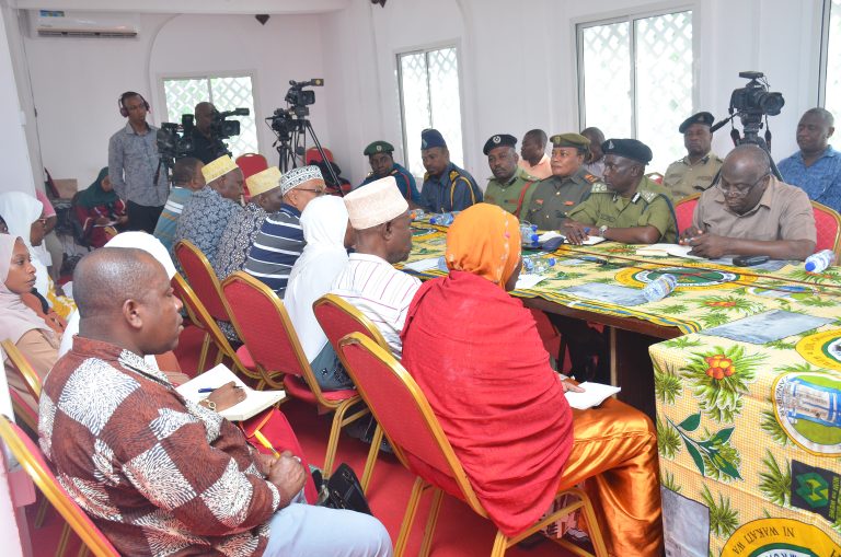 MKUU WA MKOA MJINI MAGHARIBI AZUNGUMZA NA WAANDISHI ZANZIBAR